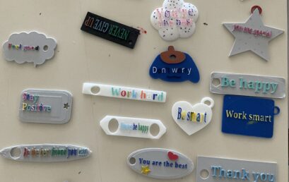 Y4 3D Keychains with Positive Phrases